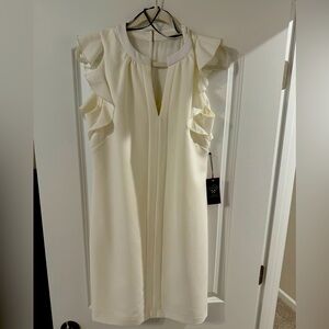 Vince Comuto Women’s cocktail/formal dress. Ivory. NWT/never worn. Size 8. 🤍
